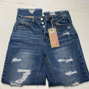 NWT Vanilla Star Blue Distressed Jeans